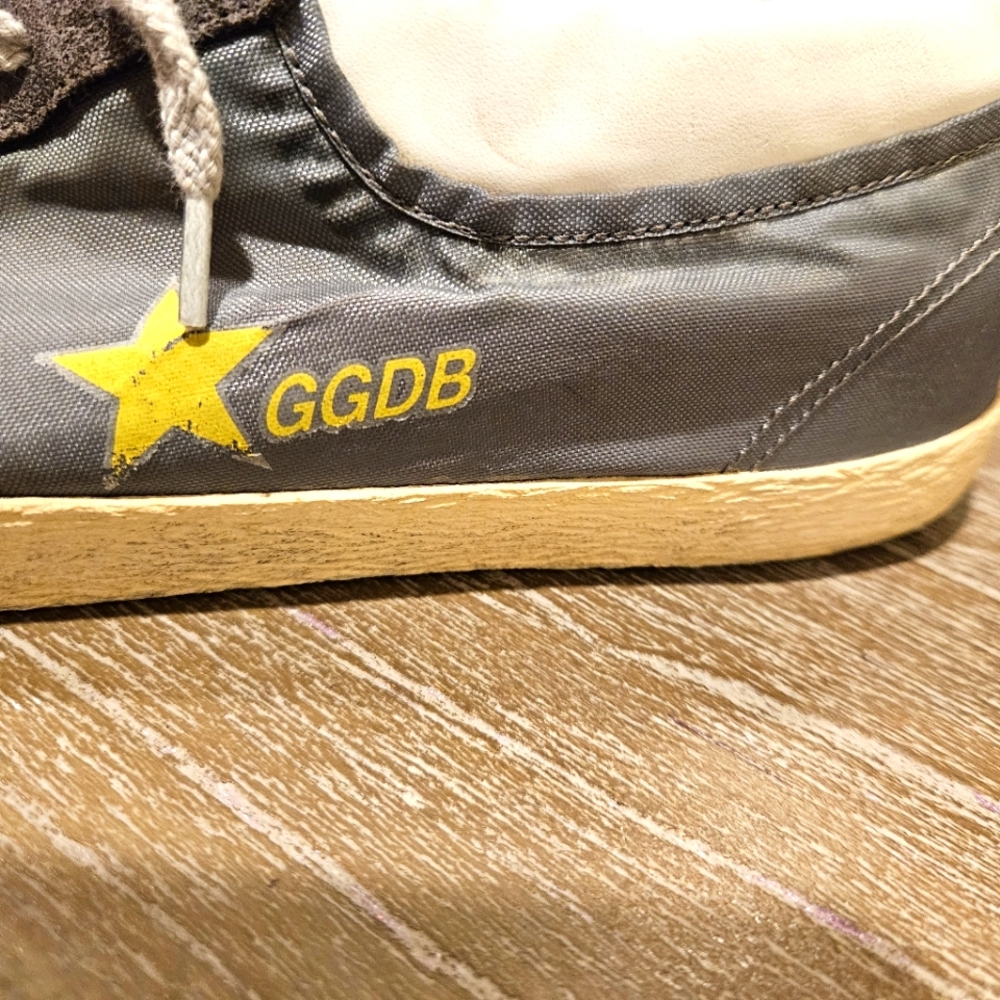 GOLDEN GOOSE SIZE 37R WOMEN'S GREY SNEAKER WITH YELLOW STAR